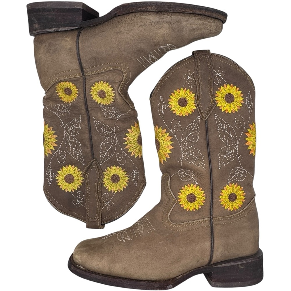 La Sierra Women’s Leather Sunflower Embroidered Western Heeled Boots - Size 6.5